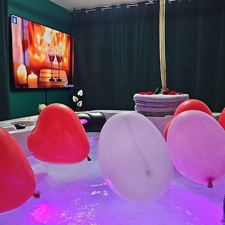 Suite Jacuzzi "Spa Privatif " Appartement Jacuzzi Toulouse Buitenkant foto