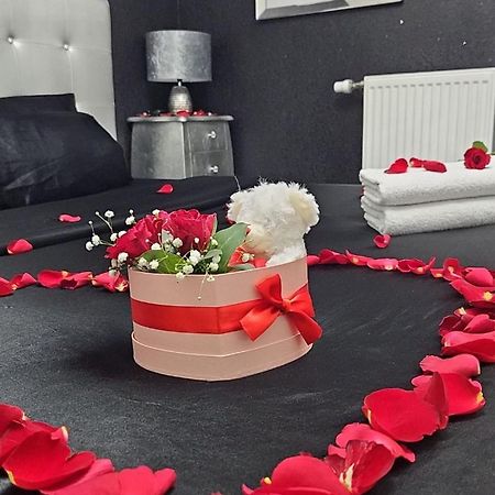 Suite Jacuzzi "Spa Privatif " Appartement Jacuzzi Toulouse Buitenkant foto