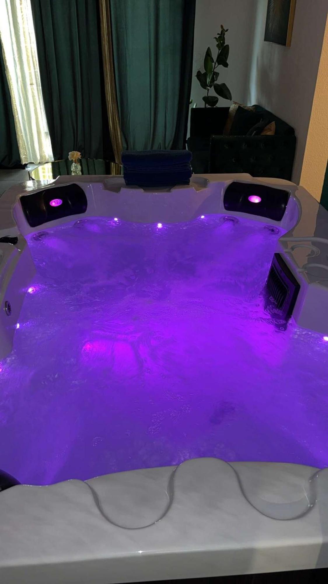 Suite Jacuzzi "Spa Privatif " Appartement Jacuzzi Toulouse Buitenkant foto