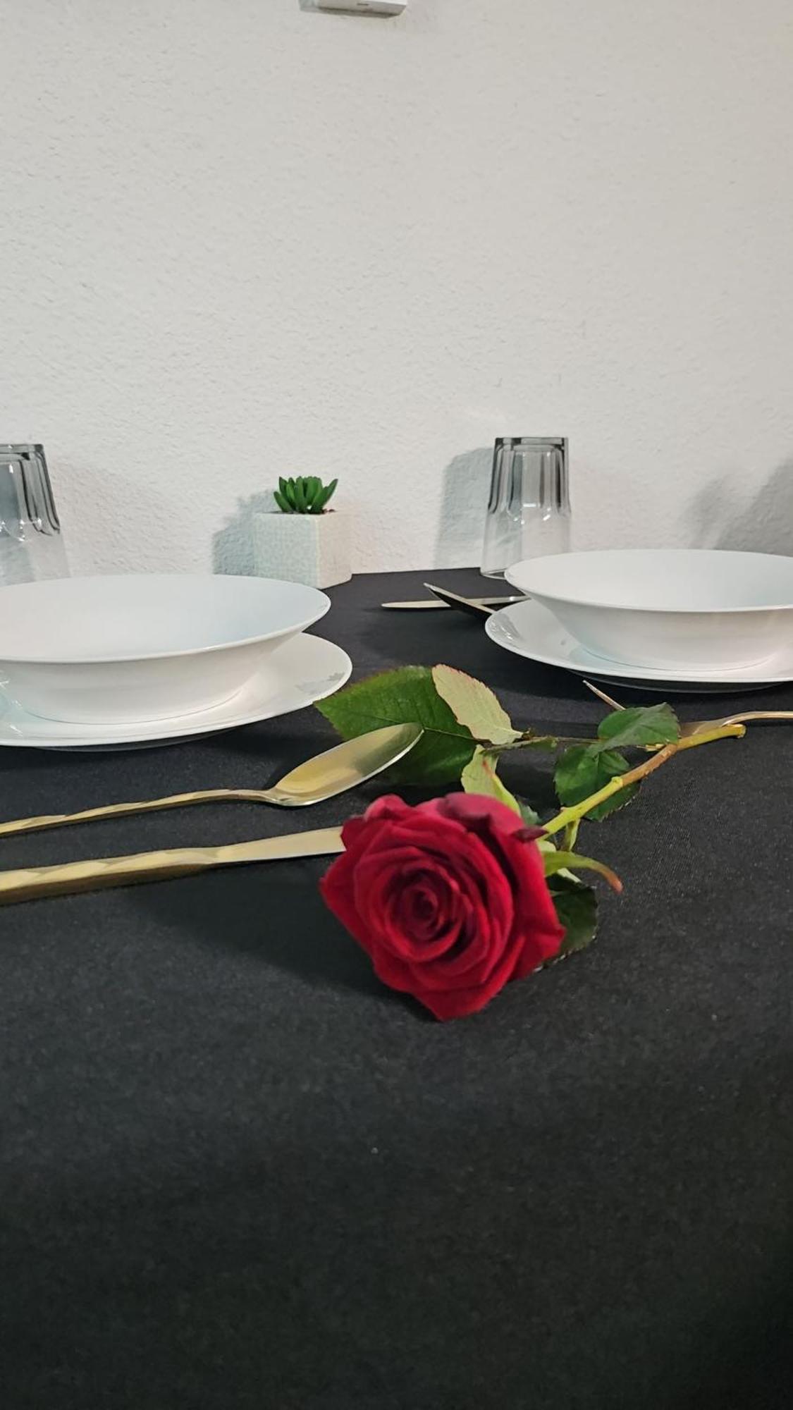 Suite Jacuzzi "Spa Privatif " Appartement Jacuzzi Toulouse Buitenkant foto