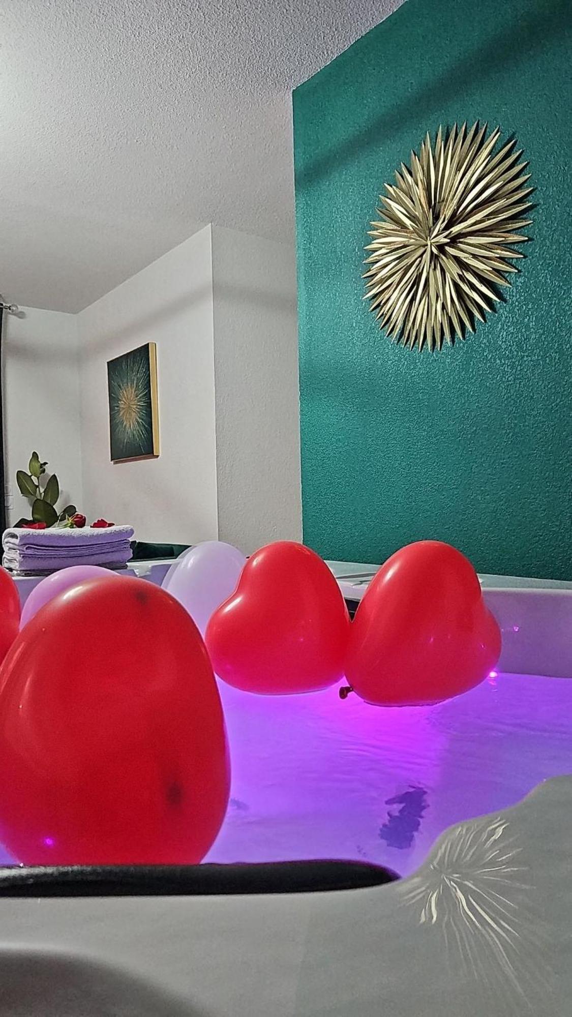 Suite Jacuzzi "Spa Privatif " Appartement Jacuzzi Toulouse Buitenkant foto
