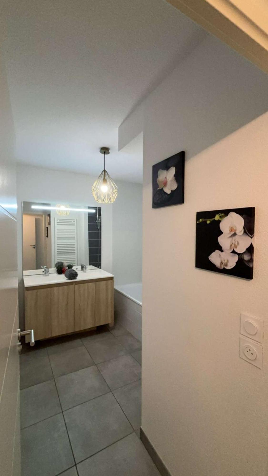 Suite Jacuzzi "Spa Privatif " Appartement Jacuzzi Toulouse Buitenkant foto