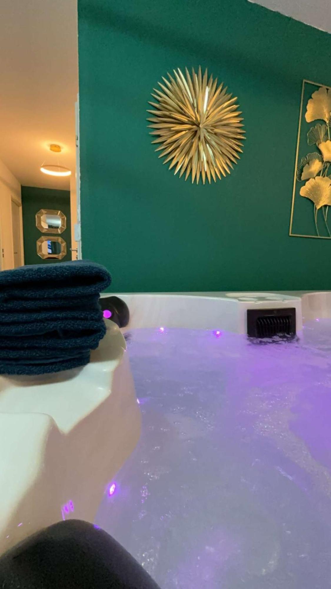 Suite Jacuzzi "Spa Privatif " Appartement Jacuzzi Toulouse Buitenkant foto